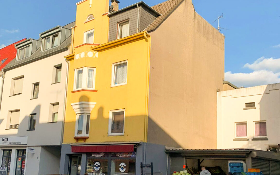 Mehrfamilienhaus mit Gewerbe im Herzen von Hilden